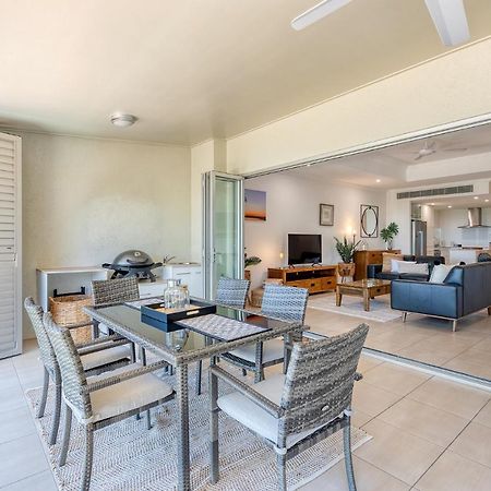 Island Views Beachfront Apartments 팜코브 외부 사진
