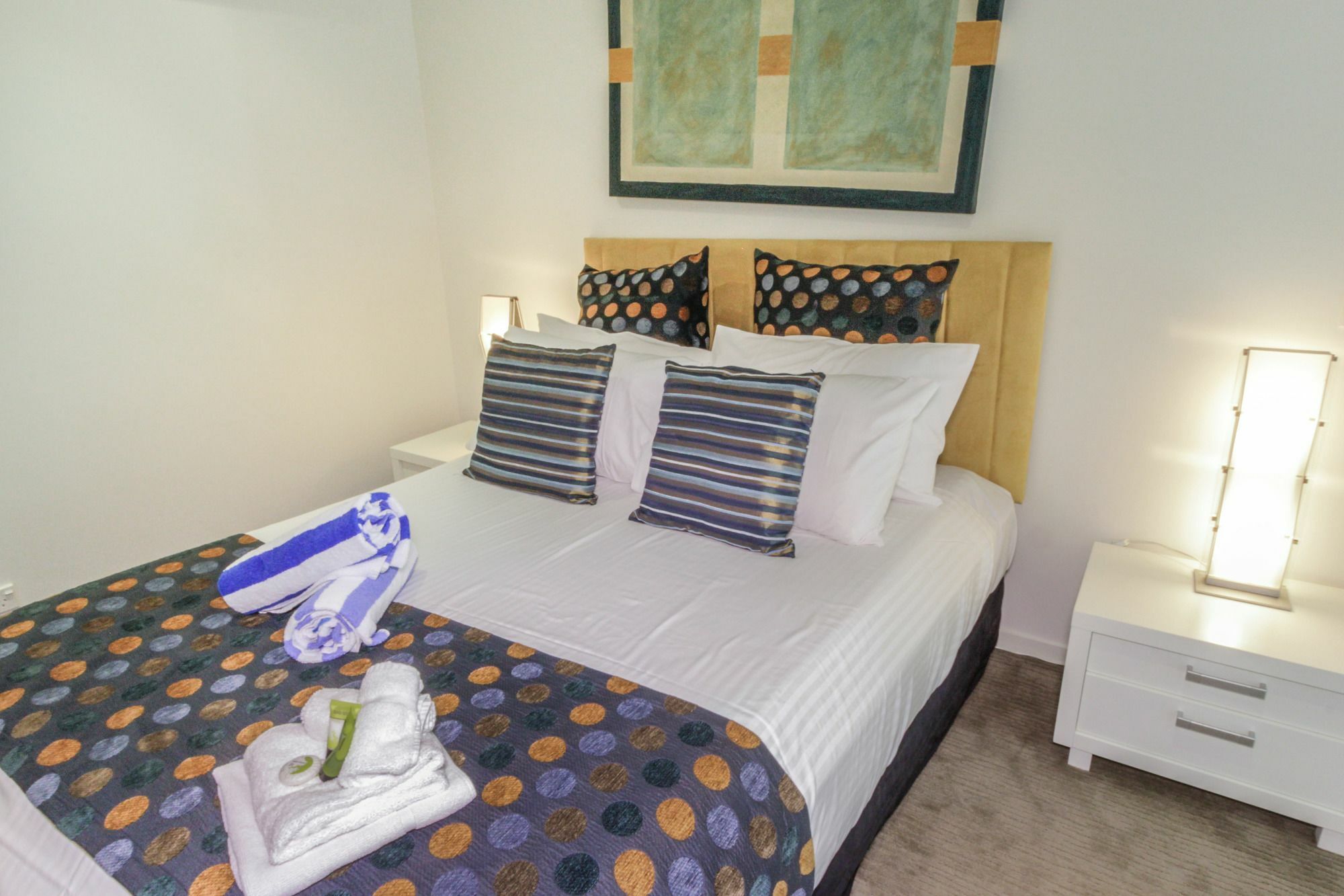 Island Views Beachfront Apartments 팜코브 외부 사진