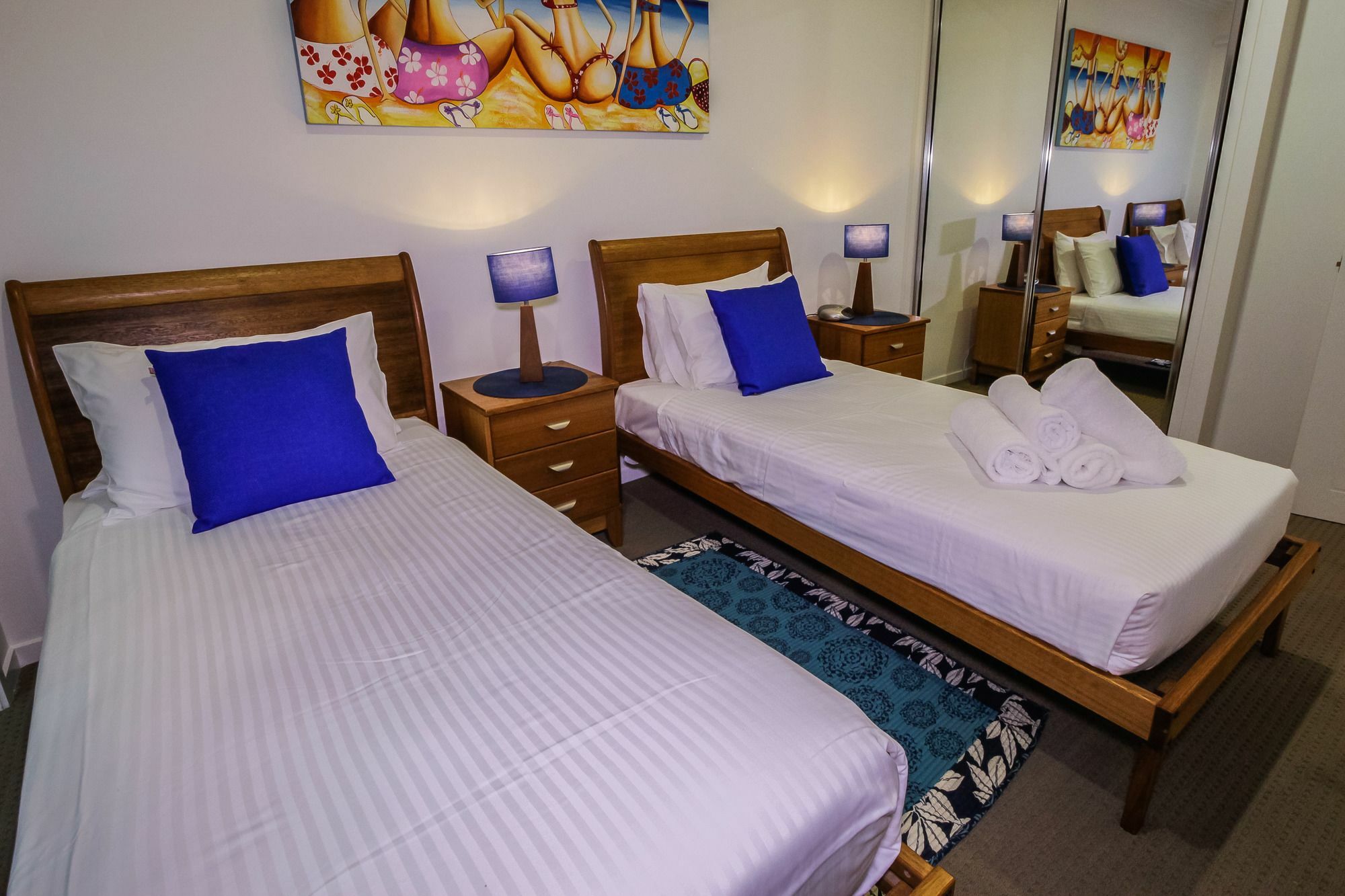 Island Views Beachfront Apartments 팜코브 외부 사진