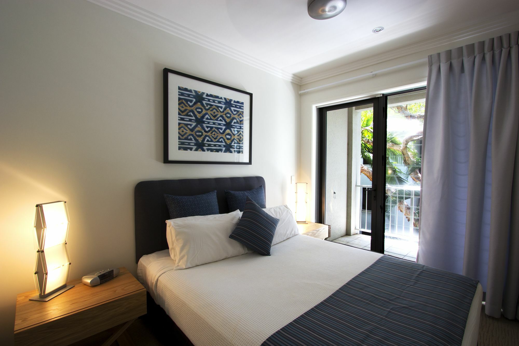 Island Views Beachfront Apartments 팜코브 외부 사진